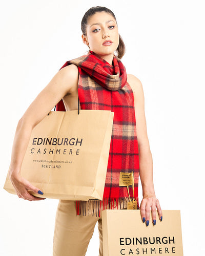 Choosing the Perfect Winter Cashmere Scarves for Fashion in 2025