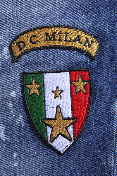 2개의 로고가 있는 미디엄 블루 슬림핏 진